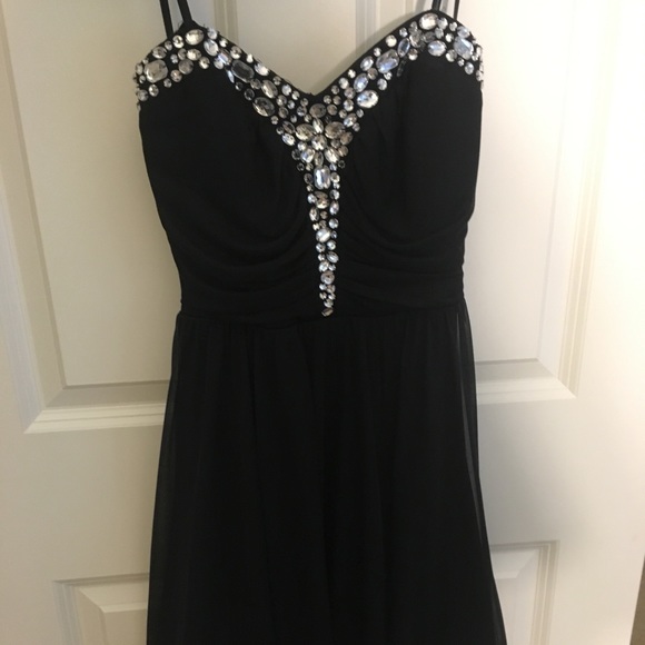 Short homecoming dress - Picture 1 of 2
